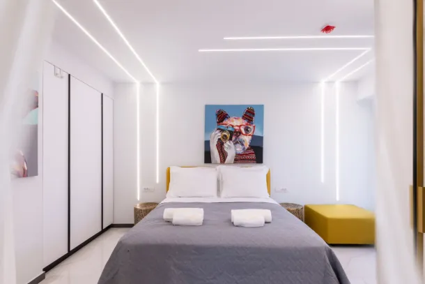 bedroom-straight-view